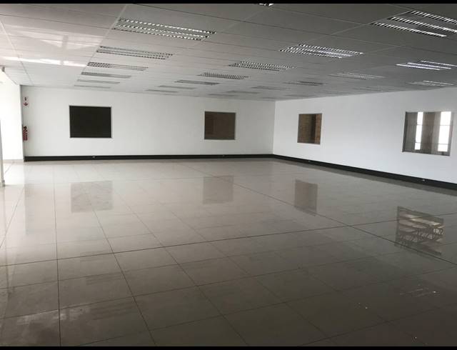 1,061M² WAREHOUSE TO LET IN NORTH RIDING